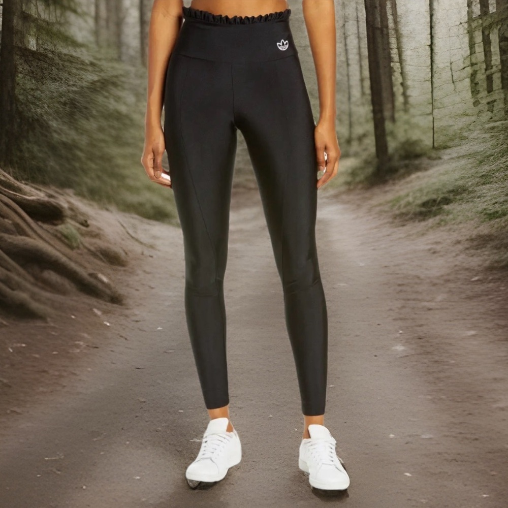ADIDAS ORIGINALS BY ALEXANDER WANG
Ruffle Waist Leggings Power Berry